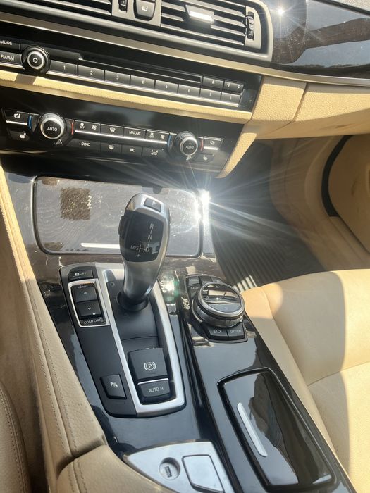 BMW 528i 2twin turbo 2014.