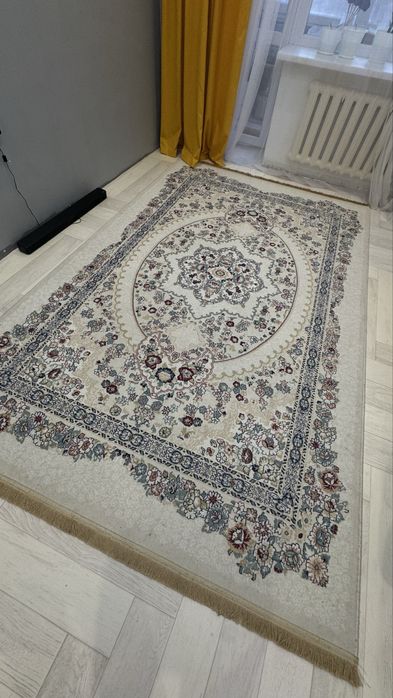 Прдам ковер. В хорошем состоянии. ТОРГ.