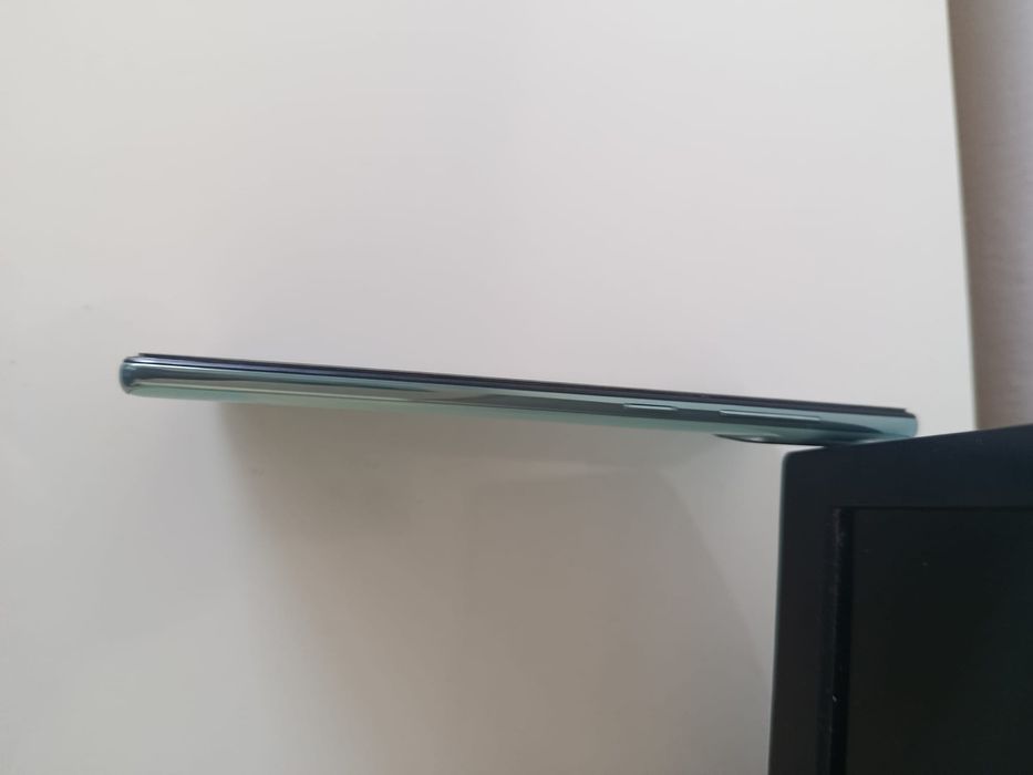 Samsung  A 71   .