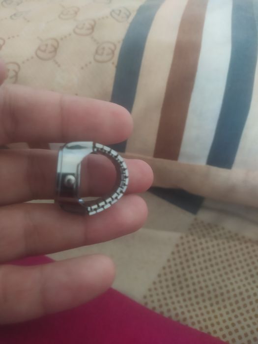 Uzuk sifat soat kichkina