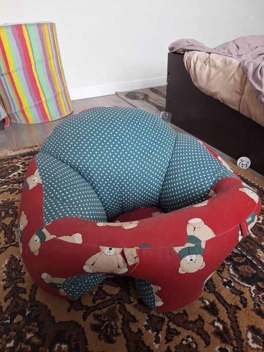 Продаю диванчик для ребенка