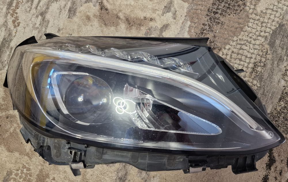 Far dreapta Mercedes Benz W205 S205 C205