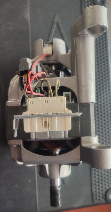 Продам электродвигатель