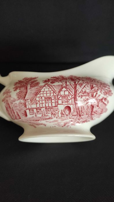 Английски порцеланови сосиери с маркировка-2 бр.