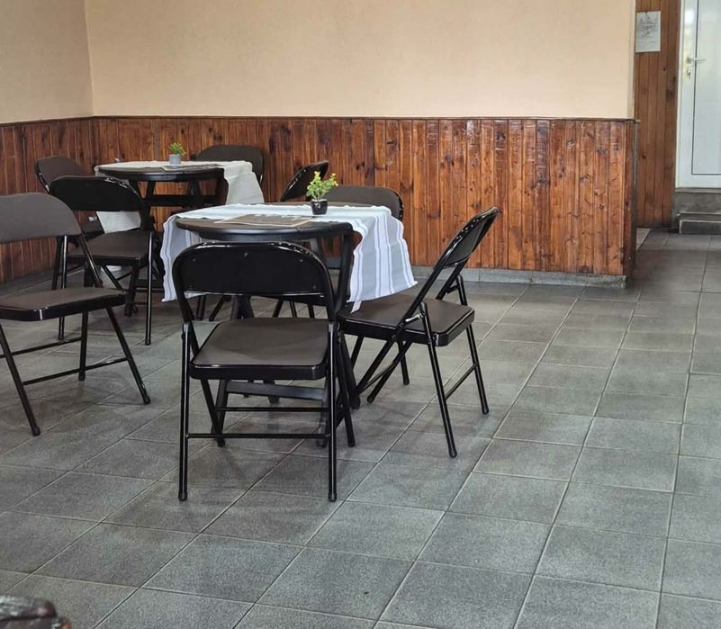 Маси изработени от дърво