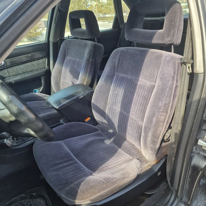 Продам ауди 100 на уверенном ходу