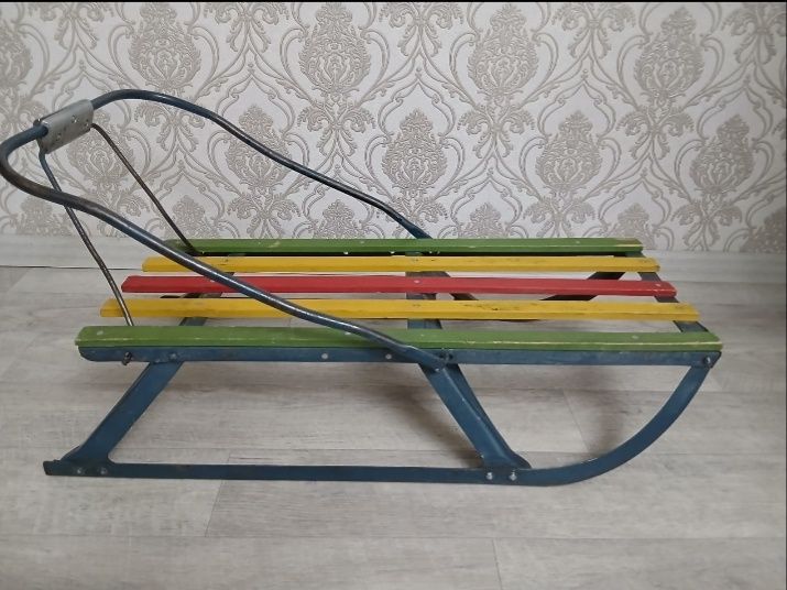 Продам советские санки