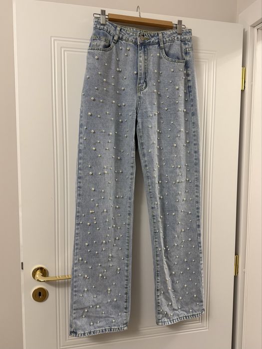 Светли дънки с перли