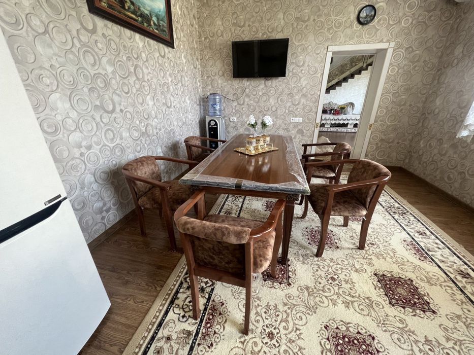 Стол стул кресло