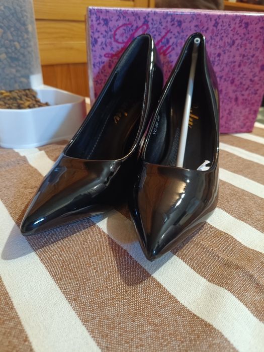 Pantofi negri,noi , mărimea 36