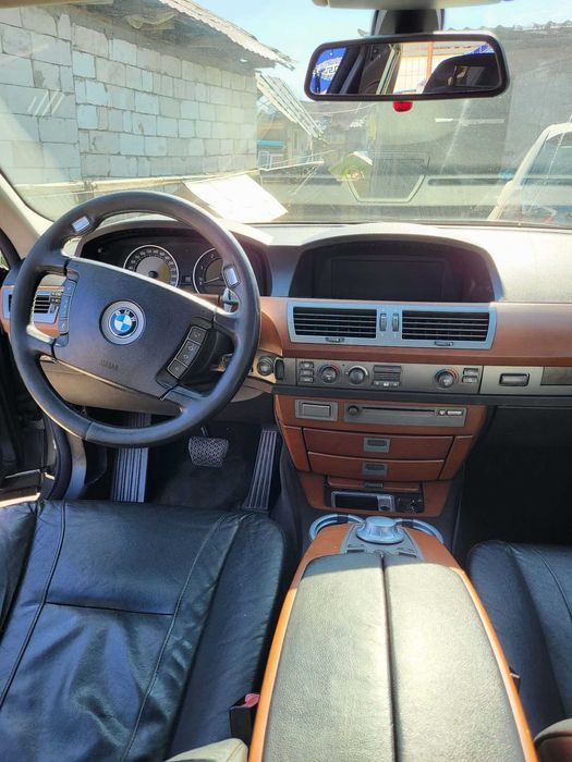 Vând BMW seria 7
