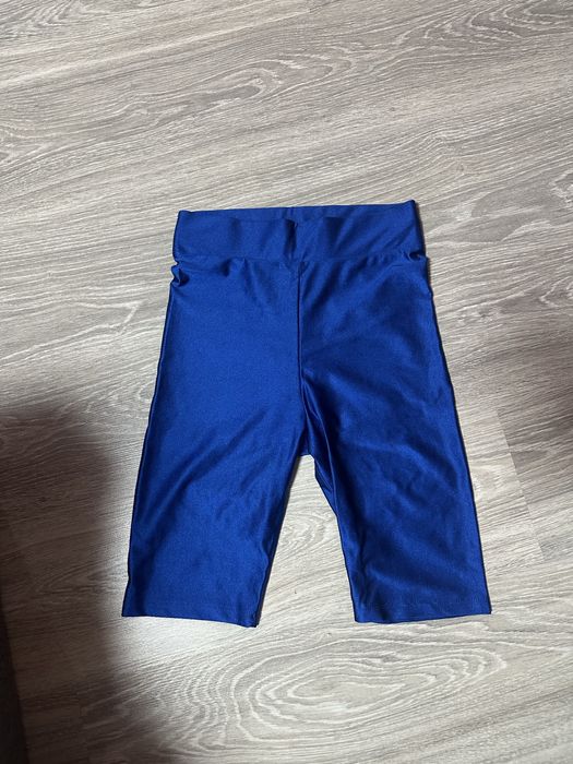 Дамски къси клинове.