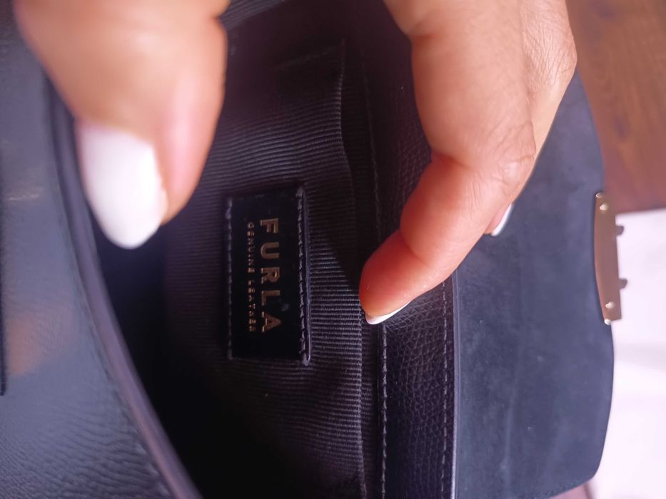 Черна чанта Furla