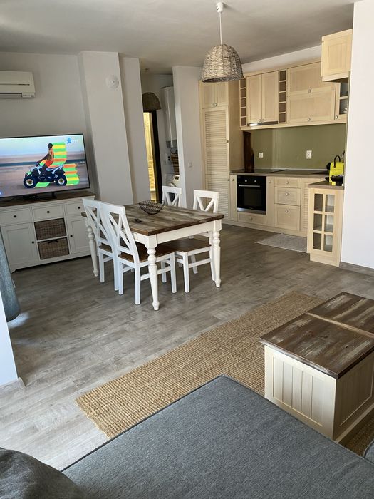 Дава се под наем Двустаен апартамент в с. Атия, Област Бургас - 60 кв.м за 612 € - Снимка #1