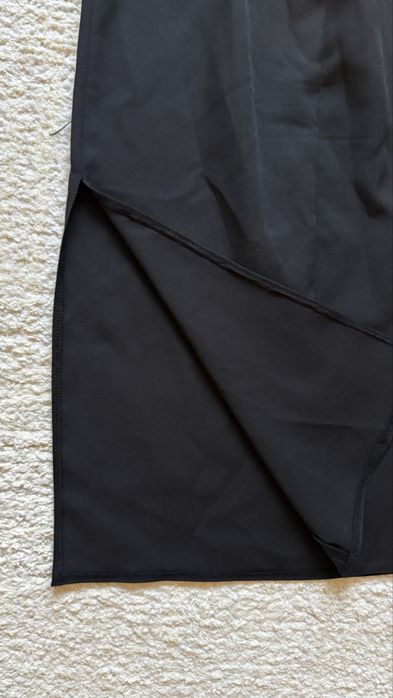 rochie poema S neagră multă și cu pene