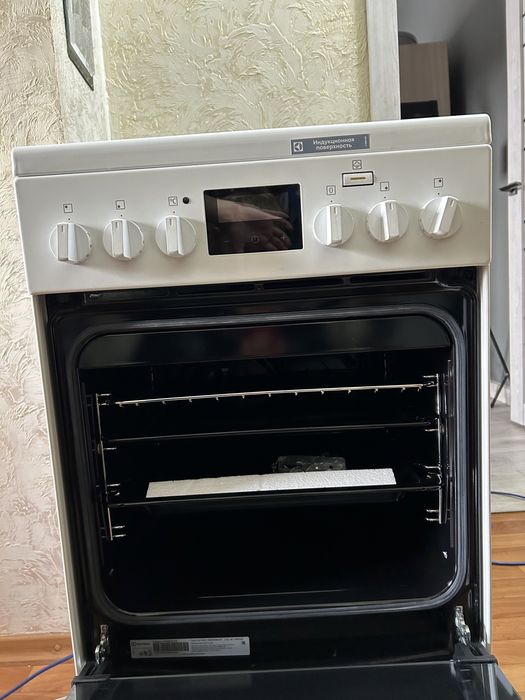 Кухонная плита Electrolux