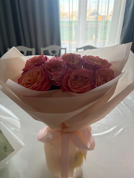 Букет из семи роз