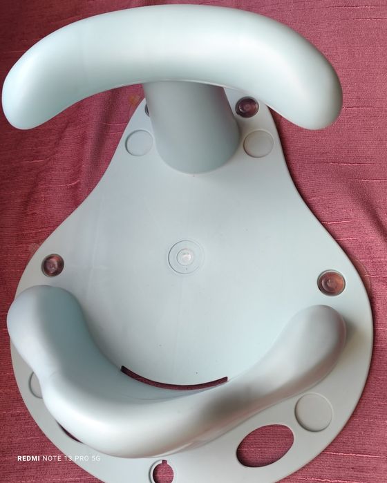 Vând scăunel de baie copii