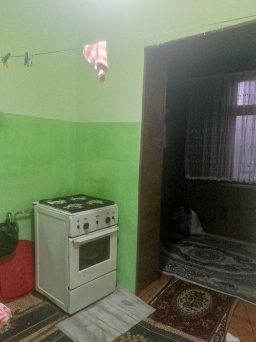 3 xonali uy 8mikrorayonda.