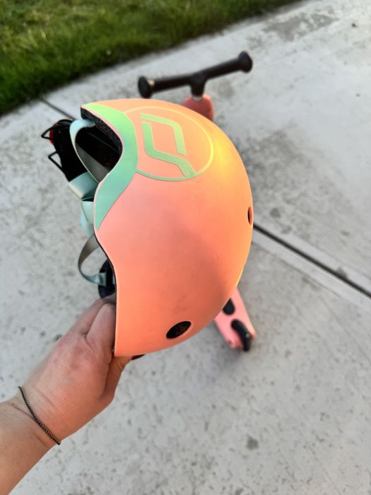 Trotinta Scoot and Ride + casca, roz peach