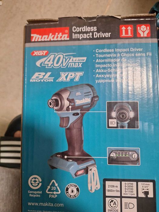 Makita masina de gaurit cu percutie 3 acumulatori 40Vmax XGT garantie