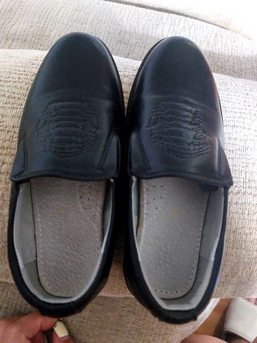 Продам детские туфли