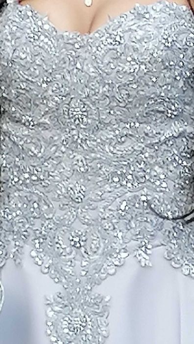 рокля за специални поводи, абитуренски или свадби