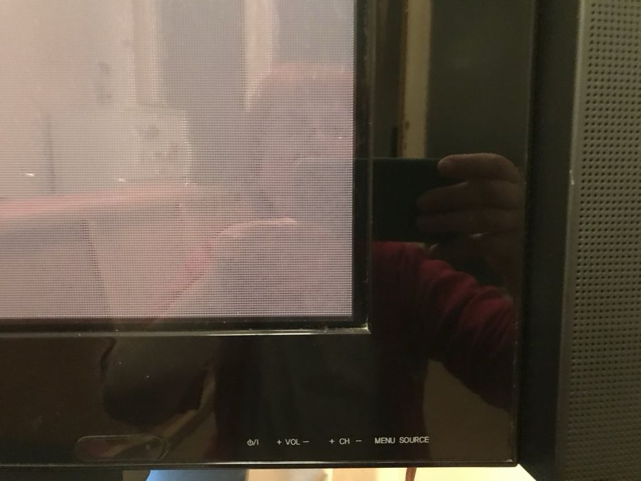 Продавам Телевизор Neo