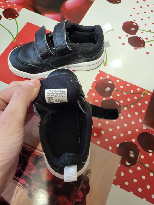 Vand adidasi unisex