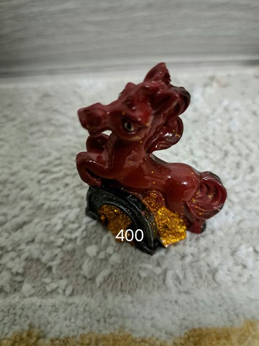 Продам статуэтки