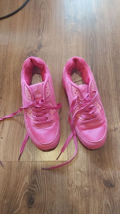 Дамски маратонки 39 номер