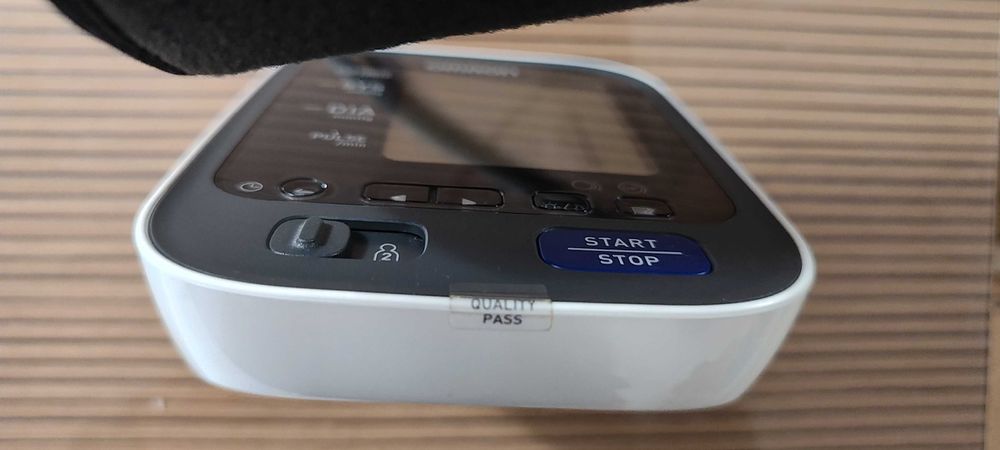 Omron M7 Intelli IT апарат за кръвно