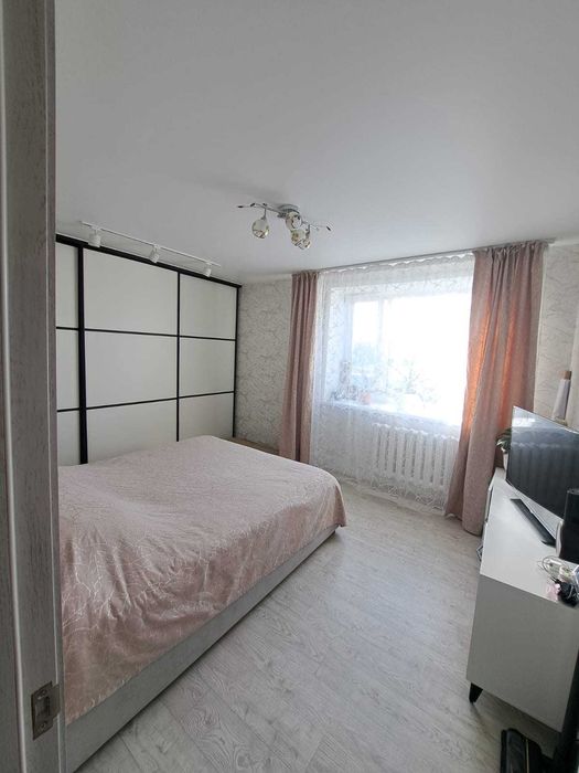Продам 3-комн квартиру, мкр Береке