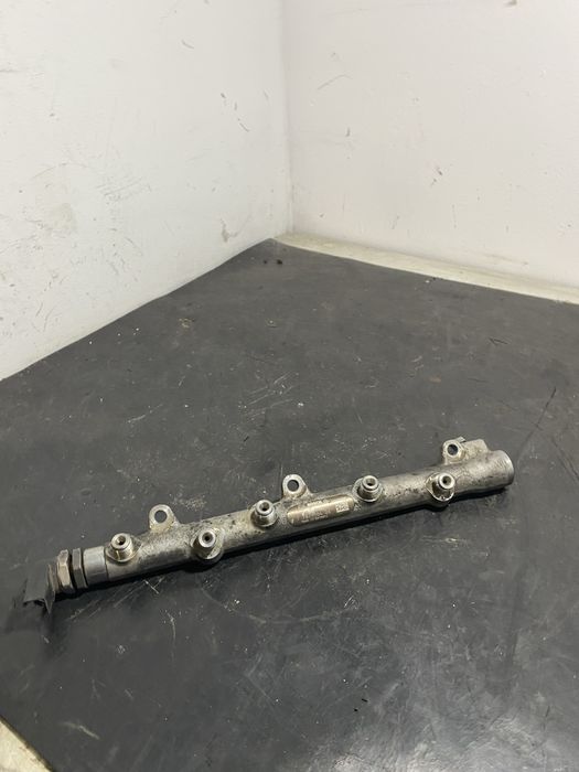 Rampa injectoare BMW Seria 3 E90 E91 320d M47 2.0diesel 163cp