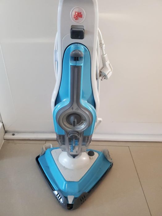 Aparat de curățat cu aburi