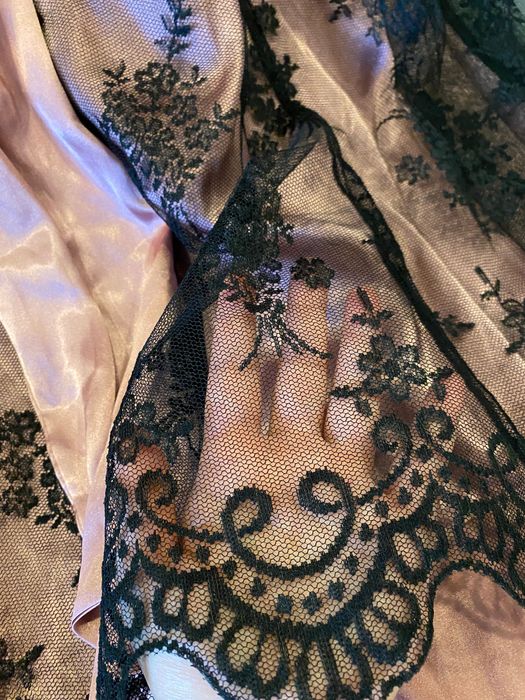 дамска рокля пепел от рози