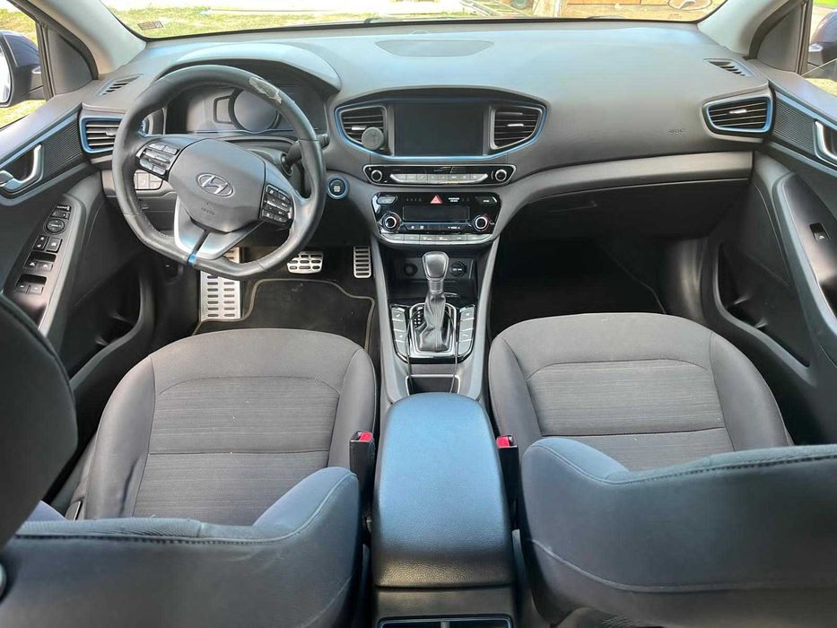 Hyundai ioniq hybrid
