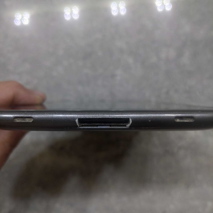 Планшет Samsung Galaxy Tab 2 7.0 GT-P3100 (на запчасти)