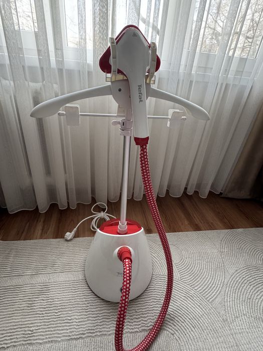 Отпариватель Tefal IT2440E0 белый, красный