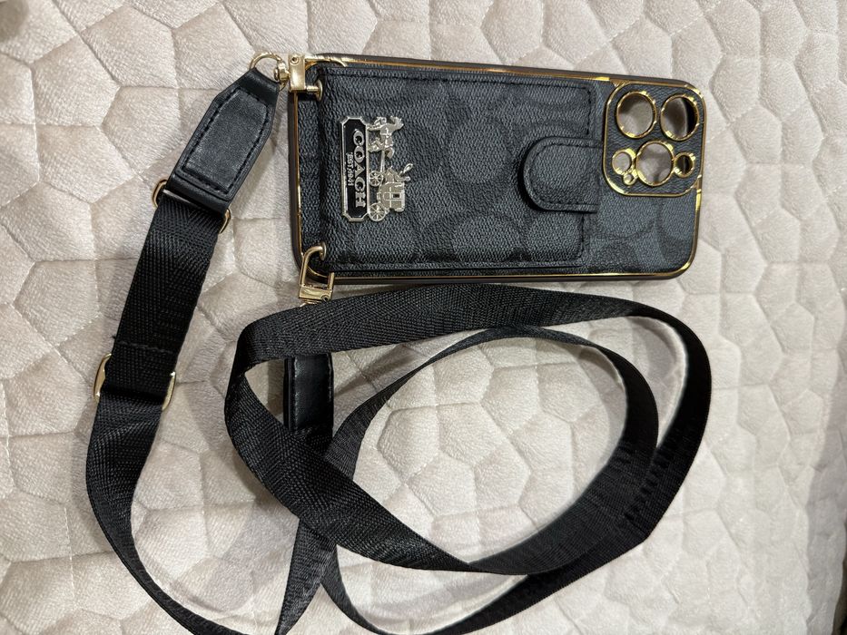 Продам iPhone 16 Pro Max 512Gb золотистый!