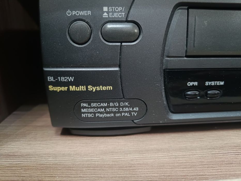 Видео Плеер VHS с кассетами