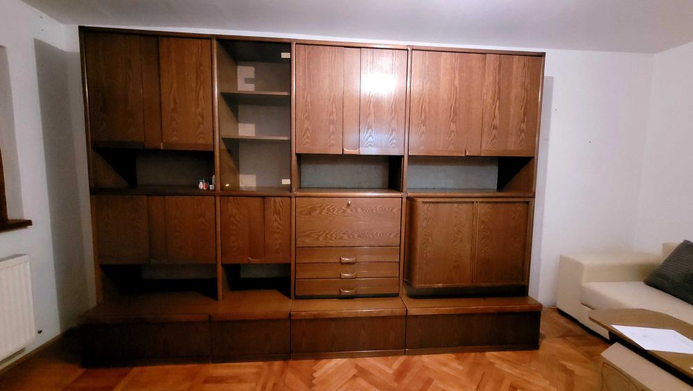 Mobila de living din lemn masiv