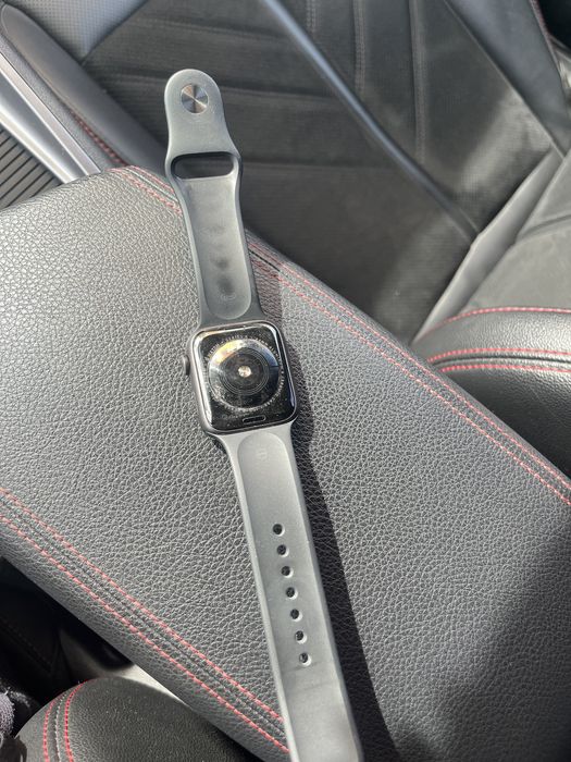 Apple watch 5 series , 44mm