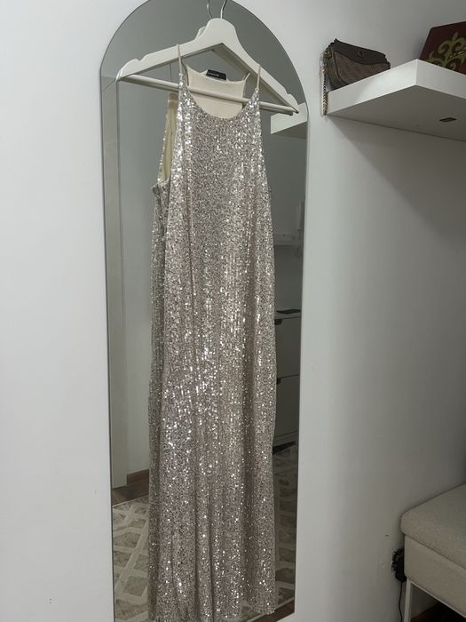 Нарядное платье Stradivarius