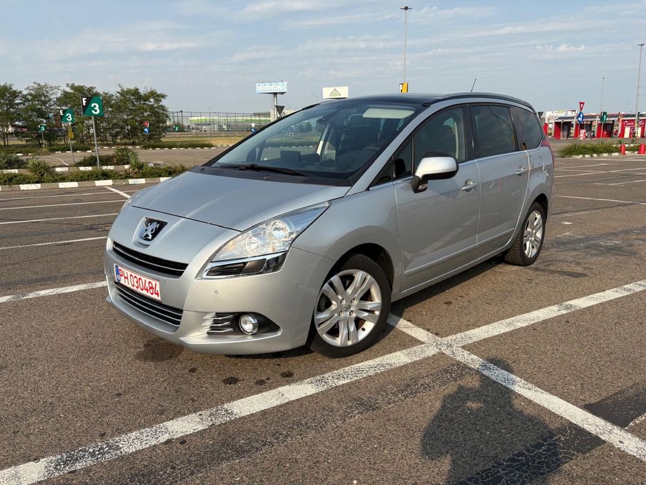 Peugeot 5008 1.6 benzina rar efectuat