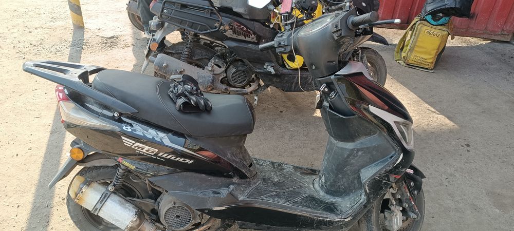 Мопет м8 полный на ходу,