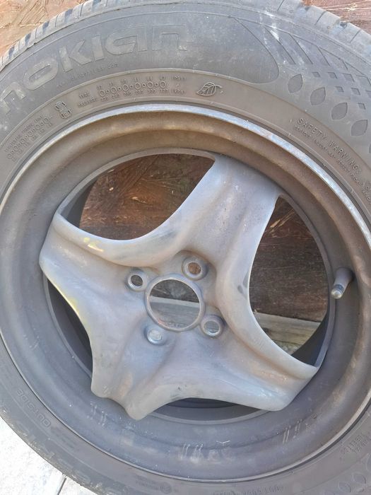 Jante+anvelope vara 185/65 R15 88T Nokian Tyres Logan
