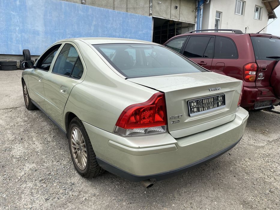Dezmembrez piese Volvo S60