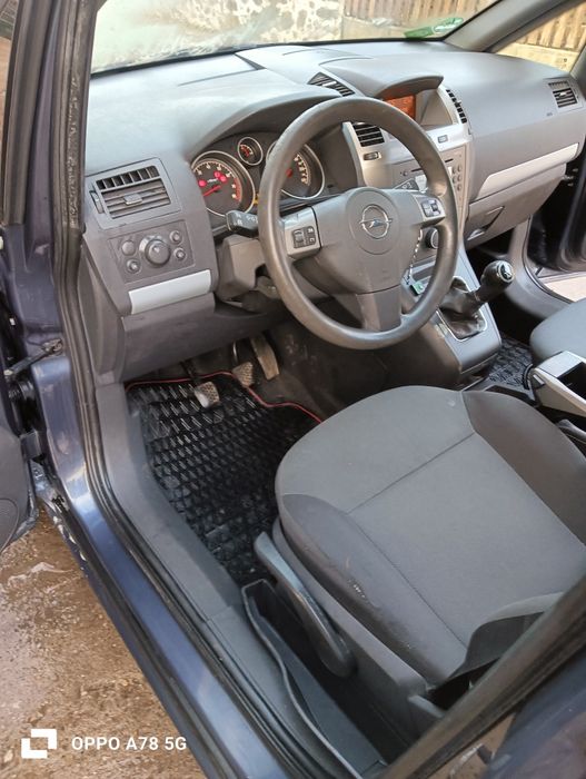 Vand sau schimb Zafira B cu 7 locuri cu GPL pină 2032