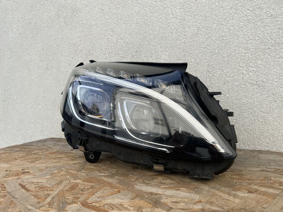 Far dreapta Mercedes C Class W205 Full LED Intelligent Light System